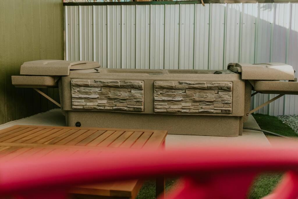 Agave Tiny House At Cactus Flower-Hot Tub-Pet Friendly-No Pet Fees! Albuquerque Extérieur photo